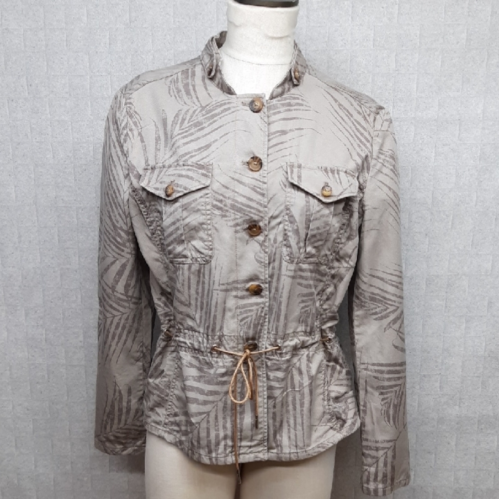 White House Black Market Khaki Palm Leaf Print Utility Jacket